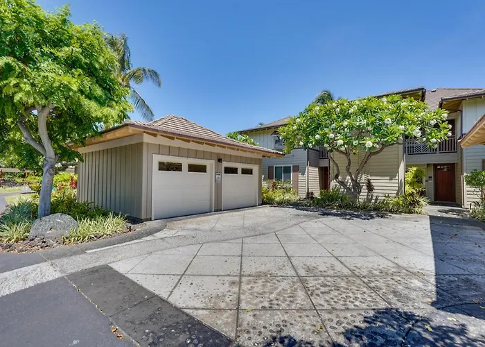 Luxe Maunalani Resort Condo With Pool And Beach Access